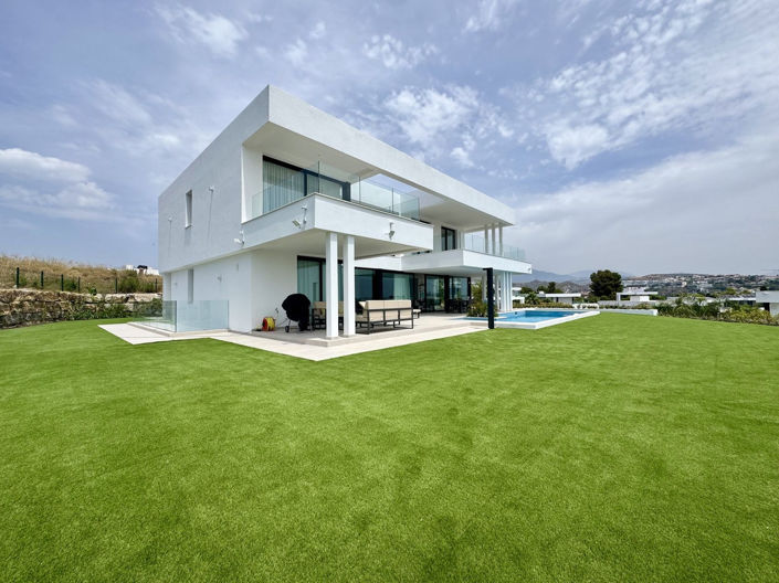 Image No.15-6 Bed Villa for sale