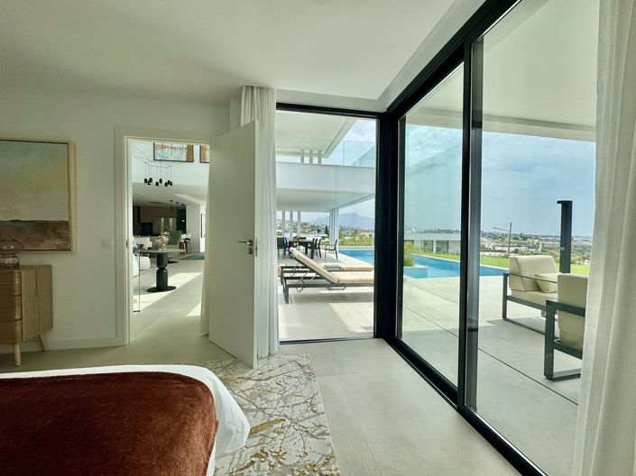 Image No.19-6 Bed Villa for sale