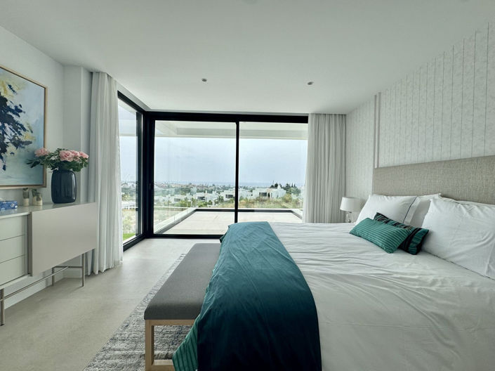 Image No.26-6 Bed Villa for sale