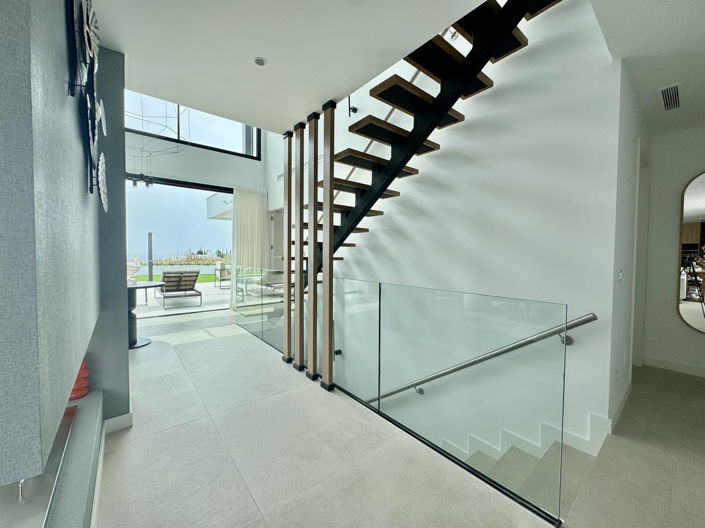 Image No.3-6 Bed Villa for sale