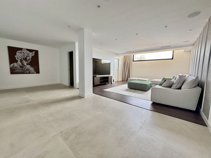 Image No.39-6 Bed Villa for sale