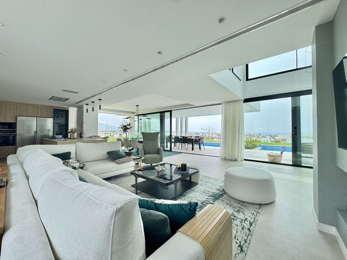 Image No.4-6 Bed Villa for sale