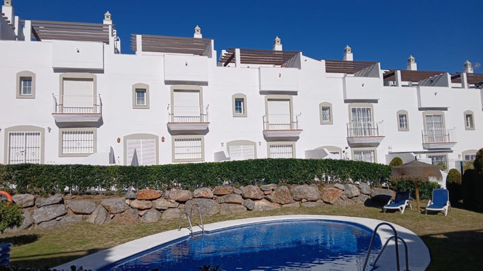 Image No.1-3 Bed Townhouse for sale