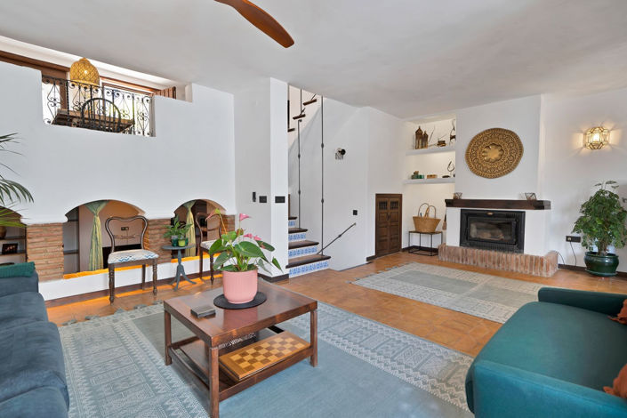 Image No.1-3 Bed Townhouse for sale