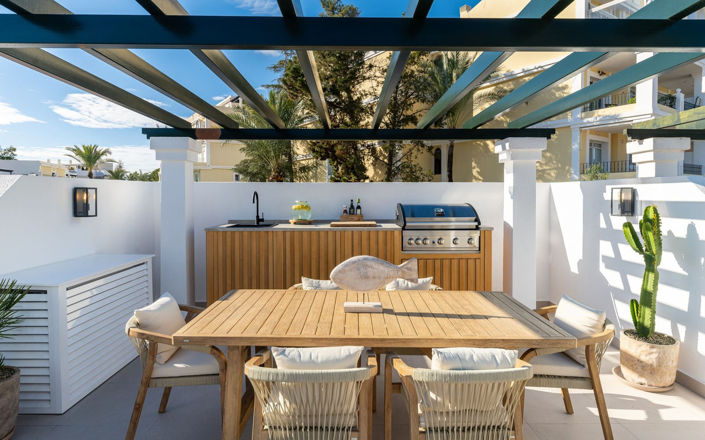 Image No.1-3 Bed Townhouse for sale