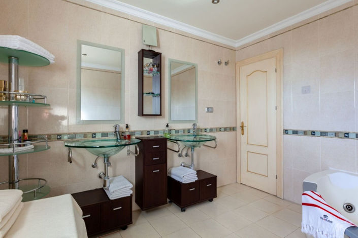 Image No.19-5 Bed Villa for sale