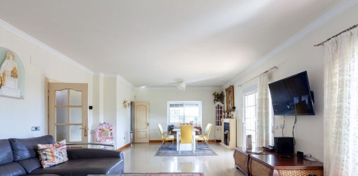 Image No.6-5 Bed Villa for sale