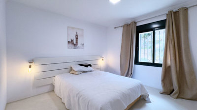 13-5fd73dea700db77384c091ca9818b1a9