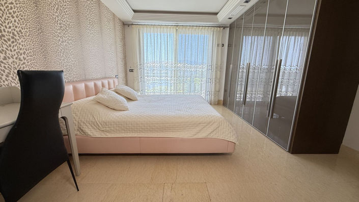 Image No.18-3 Bed Apartment for sale