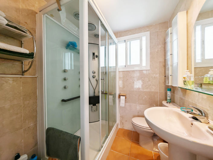 Image No.12-3 Bed Apartment for sale