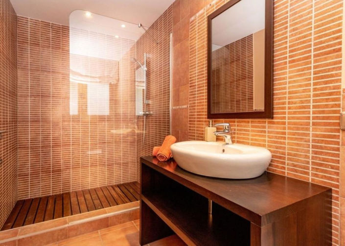 Image No.20-5 Bed Villa for sale