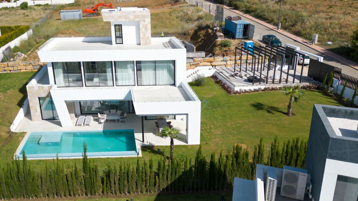 Image No.1-4 Bed Villa for sale