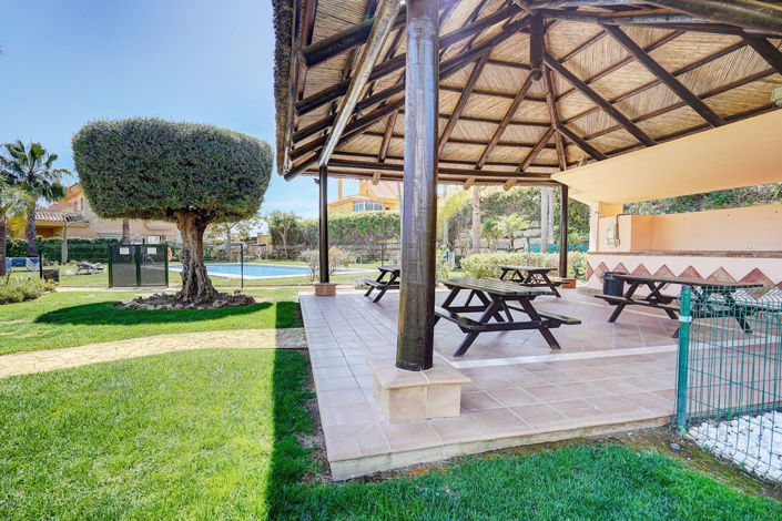 Image No.21-3 Bed Townhouse for sale