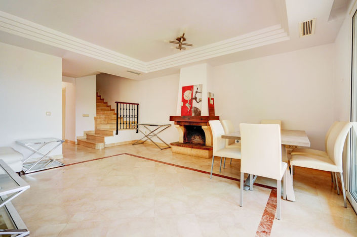 Image No.4-3 Bed Townhouse for sale