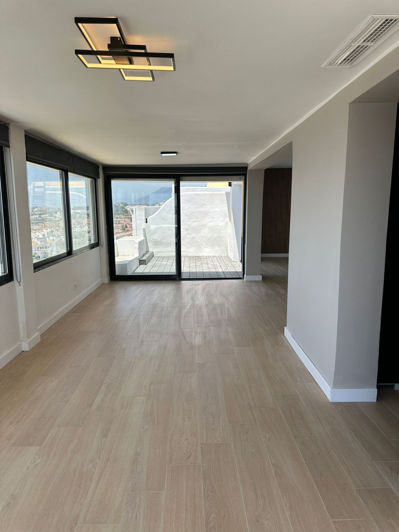 Image No.26-3 Bed Penthouse for sale