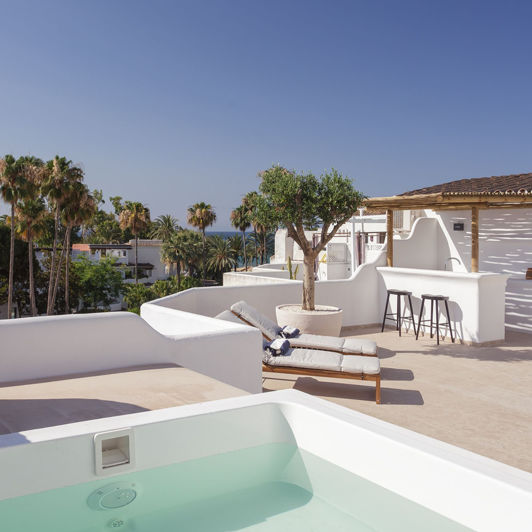 Image No.1-4 Bed Apartment for sale