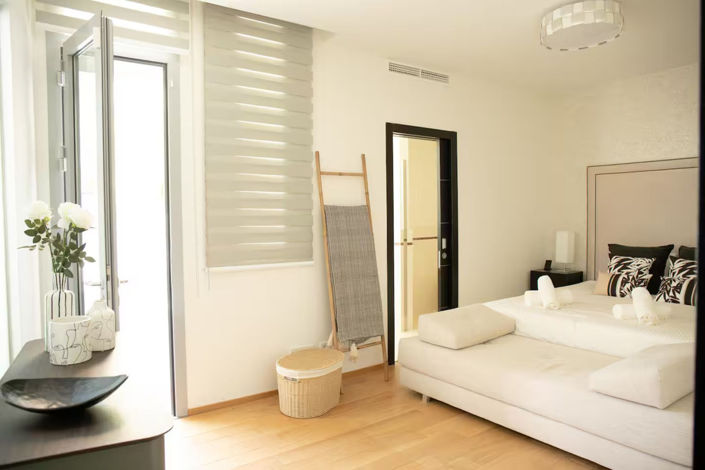 Image No.13-2 Bed Townhouse for sale