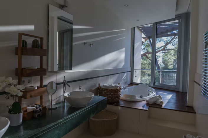 Image No.17-2 Bed Townhouse for sale