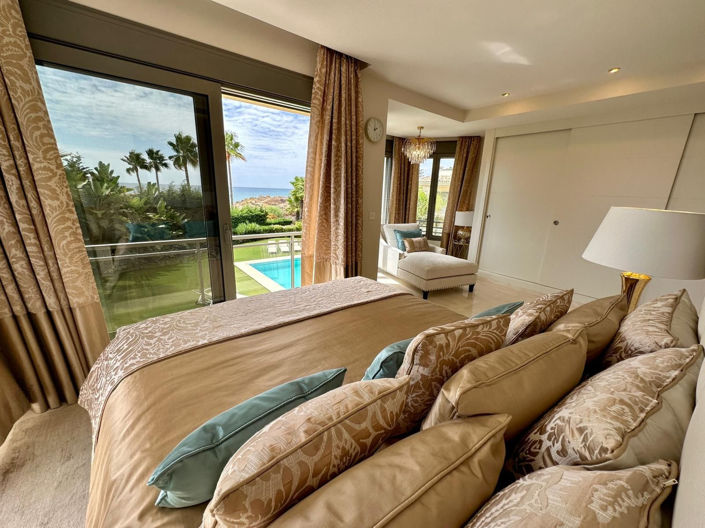 Image No.40-5 Bed Villa for sale