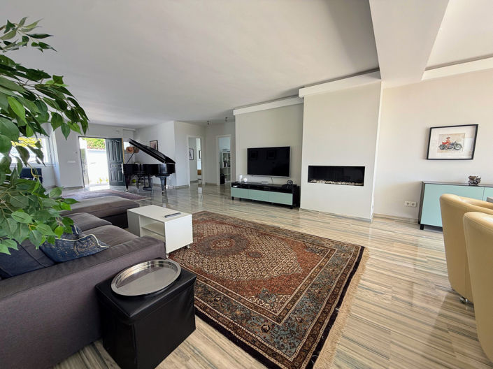 Image No.5-3 Bed Villa for sale