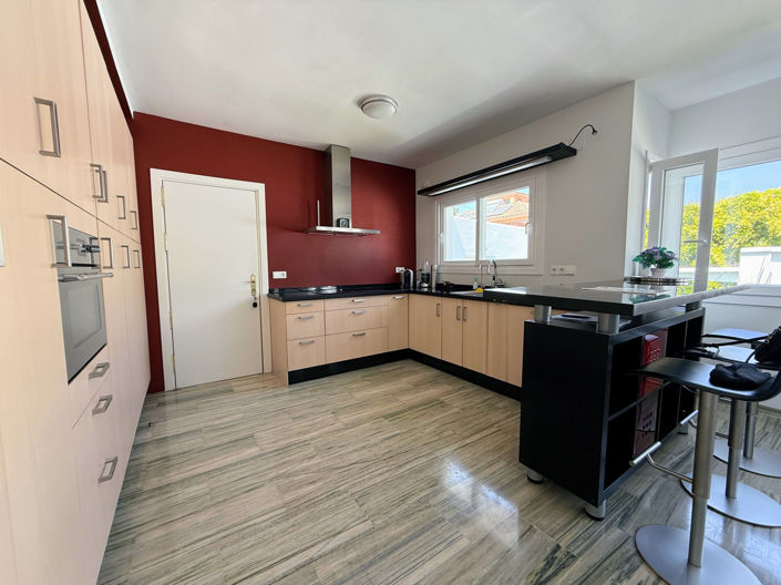 Image No.8-3 Bed Villa for sale