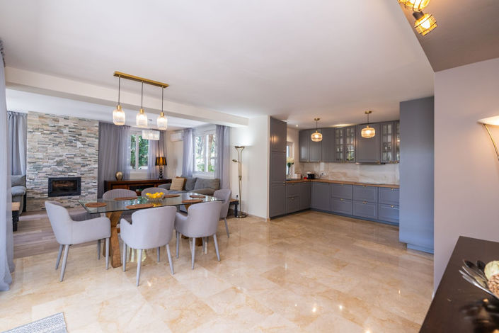 Image No.3-Villa de 4 chambres à vendre à Marbella