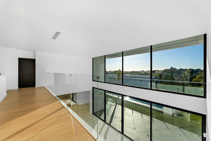 Image No.10-6 Bed Villa for sale