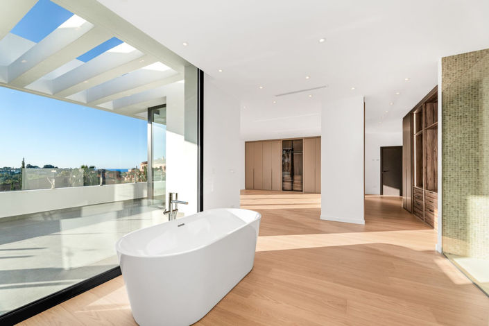 Image No.25-6 Bed Villa for sale