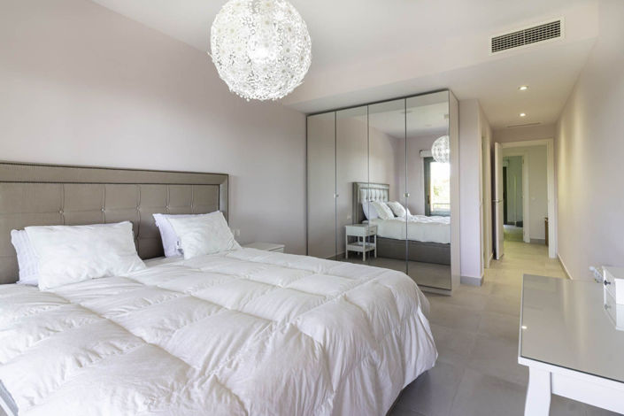 Image No.12-3 Bed Apartment for sale