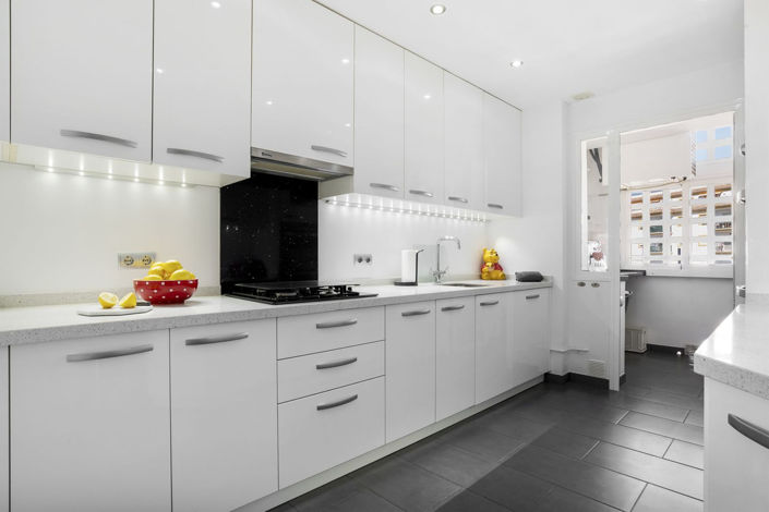 Image No.8-3 Bed Apartment for sale