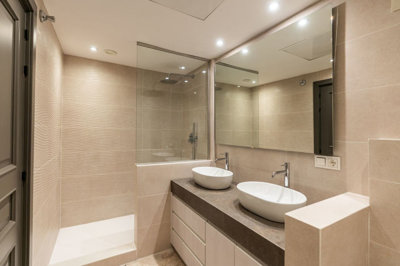 10-bb915d1cb19341576dcdc994b81ab9c5