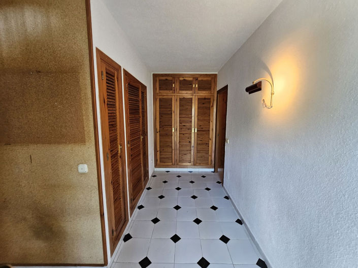 Image No.13-3 Bed Townhouse for sale