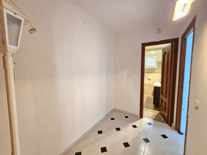 Image No.17-3 Bed Townhouse for sale