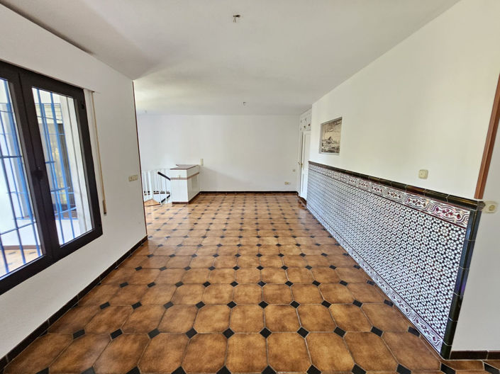 Image No.22-3 Bed Townhouse for sale