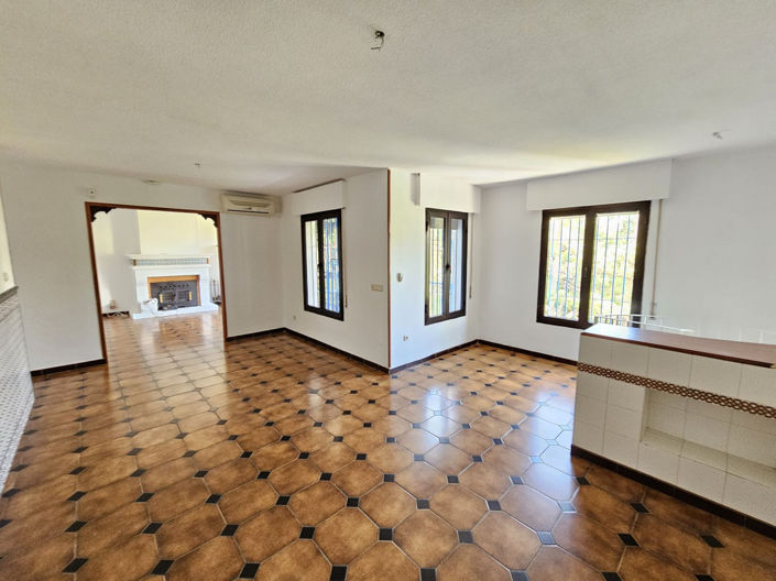 Image No.24-3 Bed Townhouse for sale