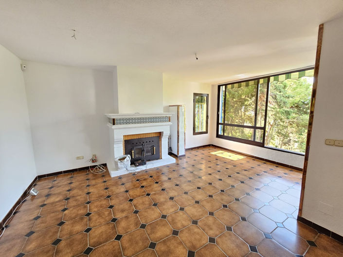 Image No.25-3 Bed Townhouse for sale