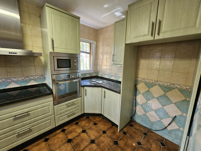 Image No.27-3 Bed Townhouse for sale