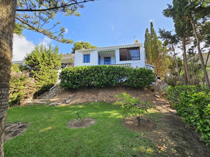 Image No.8-3 Bed Townhouse for sale