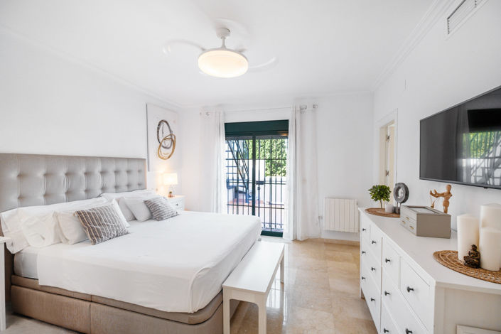 Image No.9-3 Bed Townhouse for sale