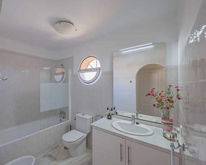 Image No.9-3 Bed Townhouse for sale