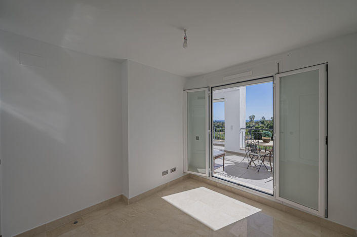 Image No.22-3 Bed Apartment for sale