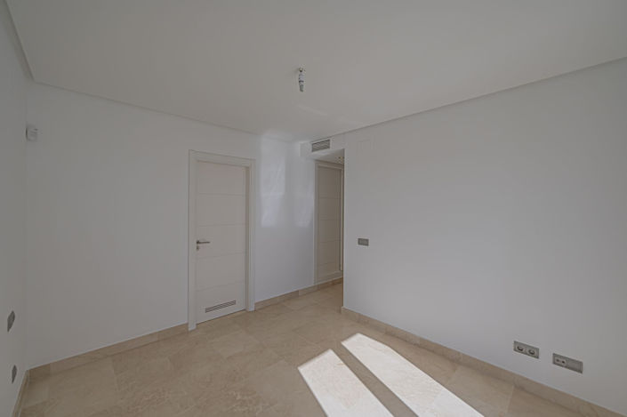 Image No.29-3 Bed Apartment for sale