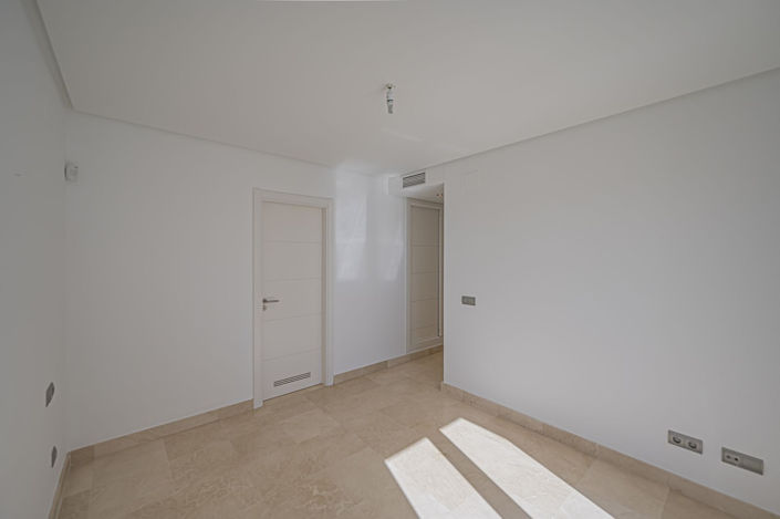 Image No.31-3 Bed Apartment for sale