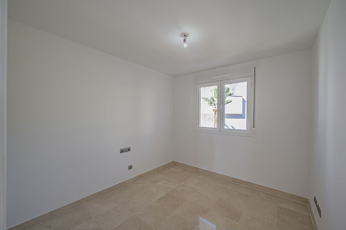 Image No.33-3 Bed Apartment for sale