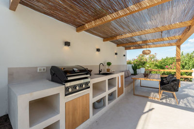 8-e64a9055bba3e77ac8aca3b893cdf826