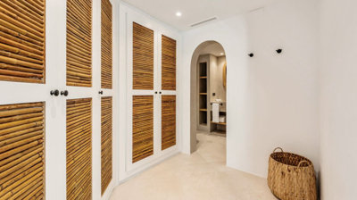 11-20939a0134ad724a8cb2a801094d15a4