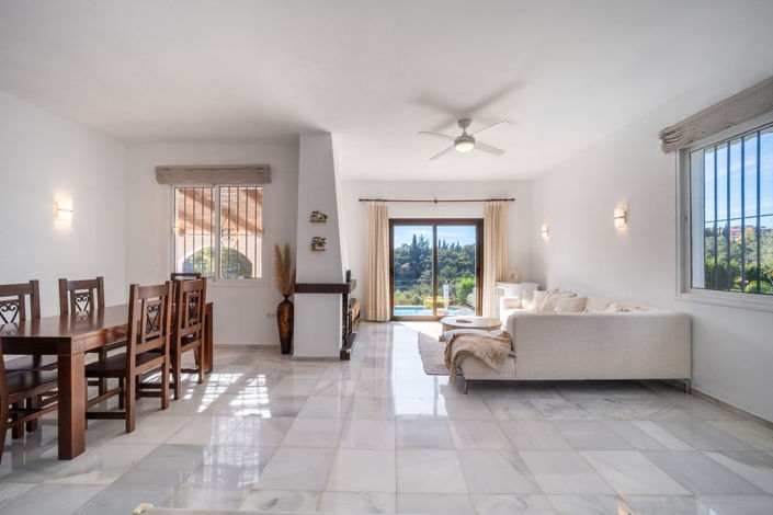 Image No.19-2 Bed Villa for sale