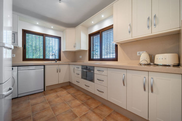 Image No.5-2 Bed Villa for sale