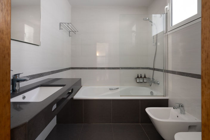 Image No.18-3 Bed Apartment for sale