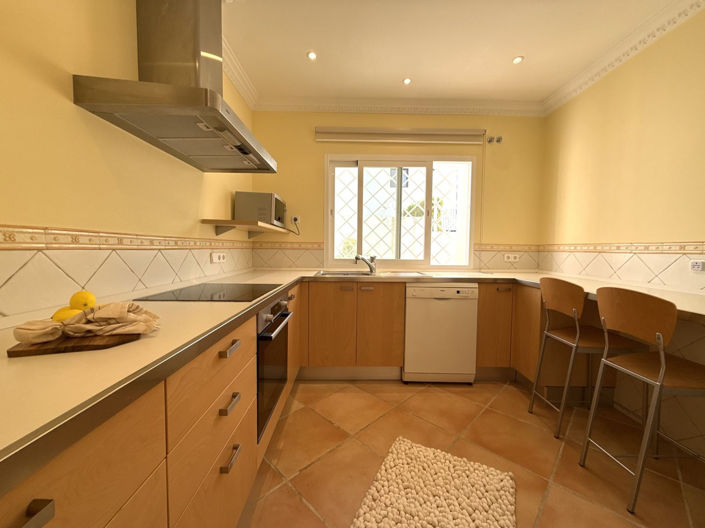 Image No.5-3 Bed Townhouse for sale